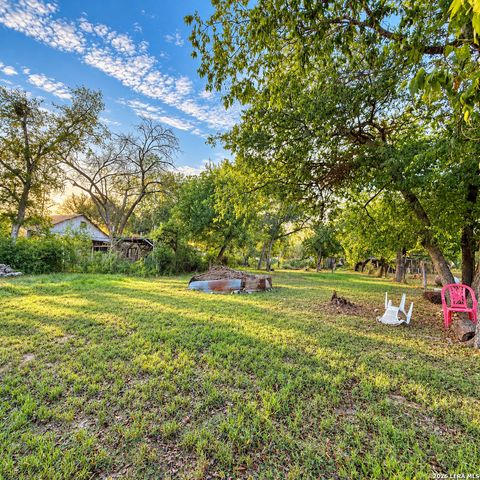 17109 Old Corpus Christi Rd, Elmendorf, TX 78112