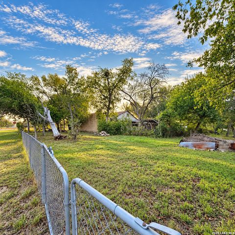 17109 Old Corpus Christi Rd, Elmendorf, TX 78112