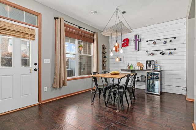 9620 Washington Boulevard 1, Chanhassen, MN 55317