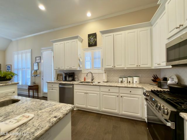 245 Falls Crossing, Madison, MS 39110