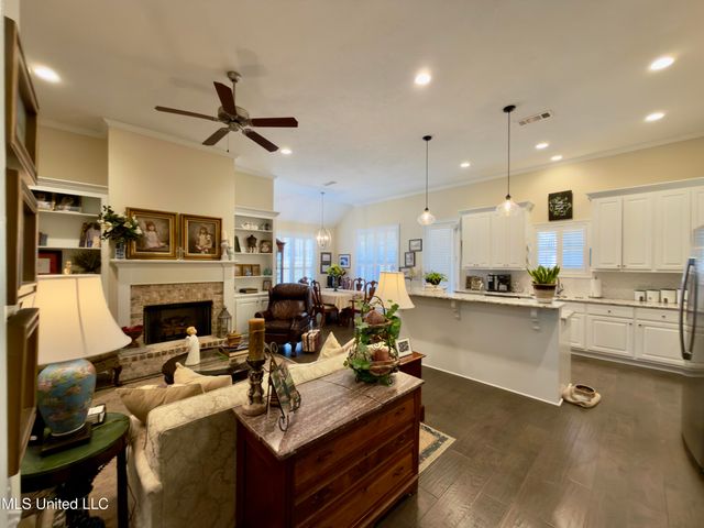 245 Falls Crossing, Madison, MS 39110