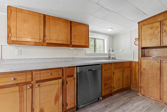 1536 E Whiteside Street, Springfield, MO 65804