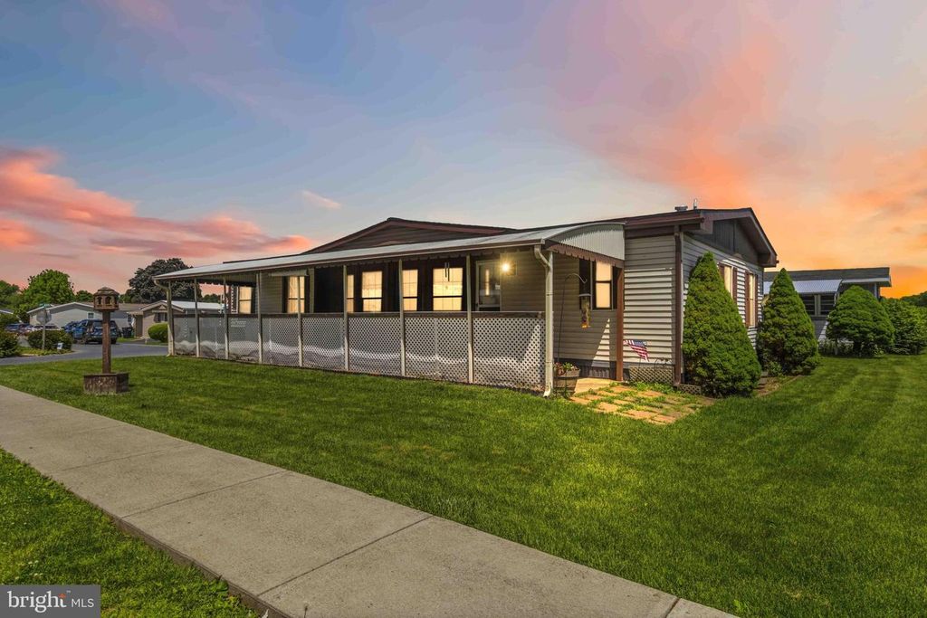 105 PALM CITY PARK, Annville, PA 17003