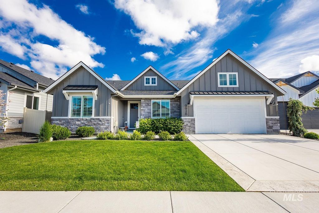 9926 W Sunberry Ct, Star, ID 83669