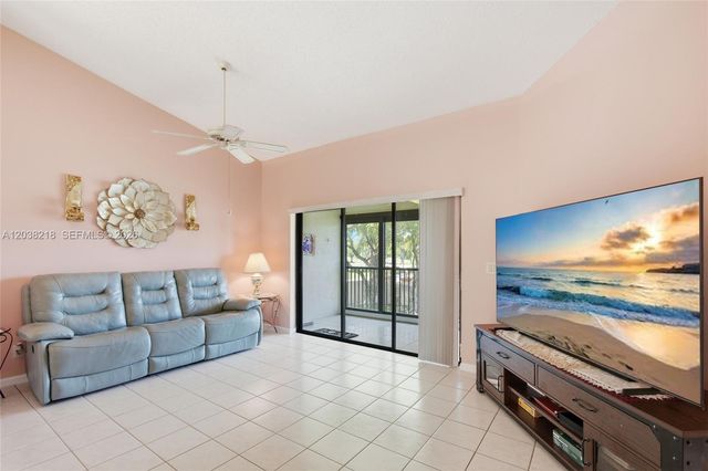 104 Freedom Ct 104, Deerfield Beach, FL 33442