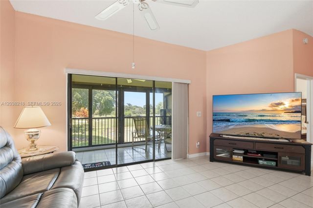 104 Freedom Ct 104, Deerfield Beach, FL 33442