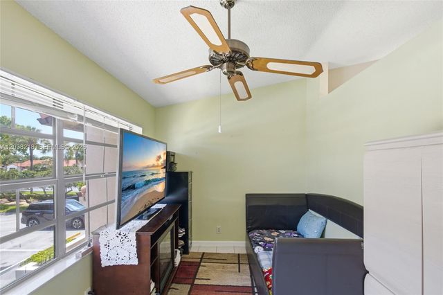 104 Freedom Ct 104, Deerfield Beach, FL 33442