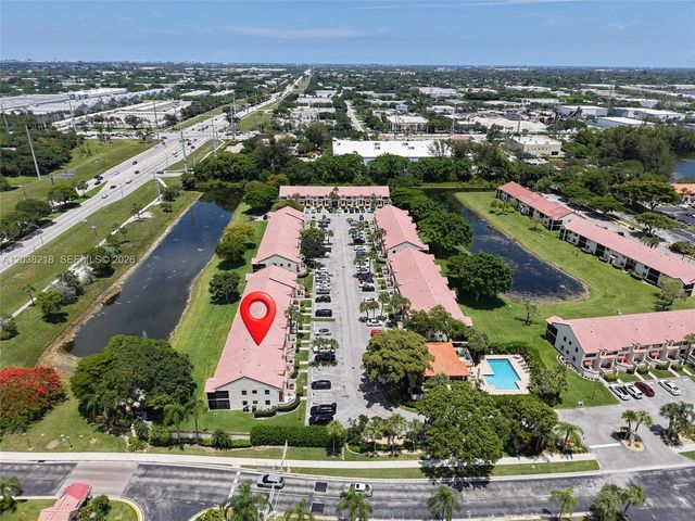 104 Freedom Ct 104, Deerfield Beach, FL 33442