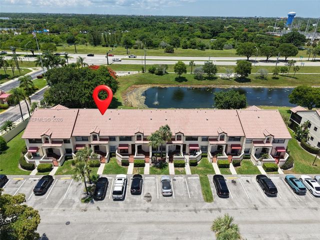 104 Freedom Ct 104, Deerfield Beach, FL 33442