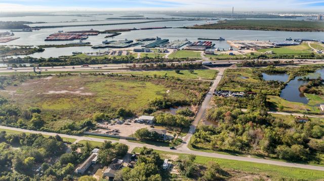 320 Monmouth Street, Channelview, TX 77530