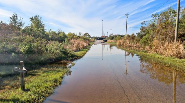 320 Monmouth Street, Channelview, TX 77530