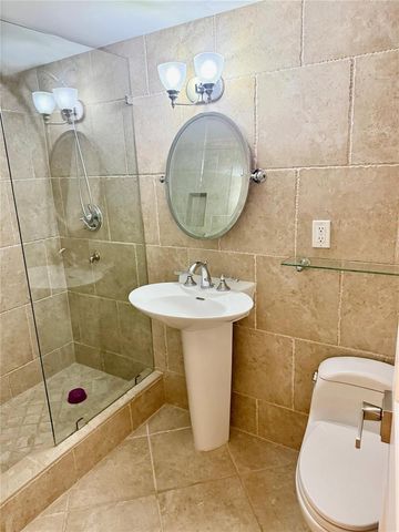 812 BRINY Avenue 10A, Pompano Beach, FL 33062