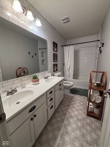 974 Adlo Lane, Westfield, IN 46074