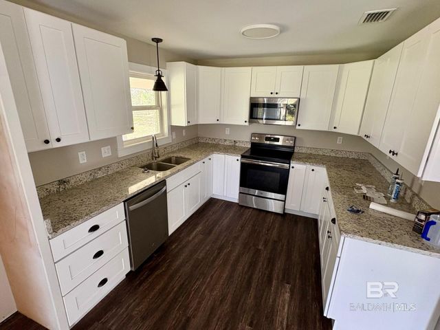 2102 Hand Avenue, Bay Minette, AL 36507