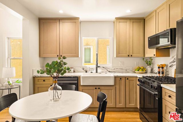 2919 Somerset Drive, Los Angeles, CA 90016