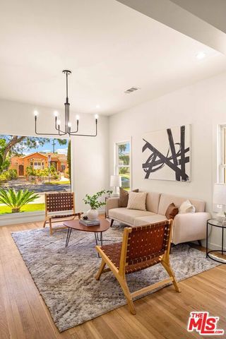 2919 Somerset Drive, Los Angeles, CA 90016