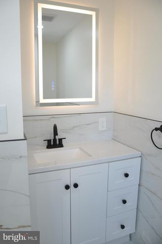 301 LAUREL AVE, Woodlynne, NJ 08107