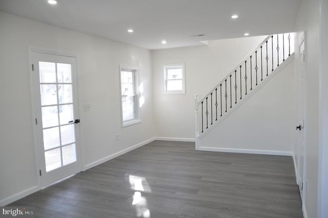 301 LAUREL AVE, Woodlynne, NJ 08107