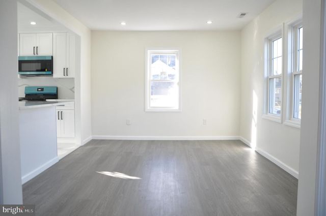 301 LAUREL AVE, Woodlynne, NJ 08107