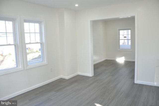 301 LAUREL AVE, Woodlynne, NJ 08107