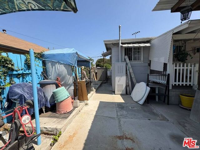 1528 W 36th Street, Los Angeles, CA 90018