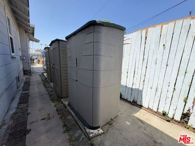 1528 W 36th Street, Los Angeles, CA 90018