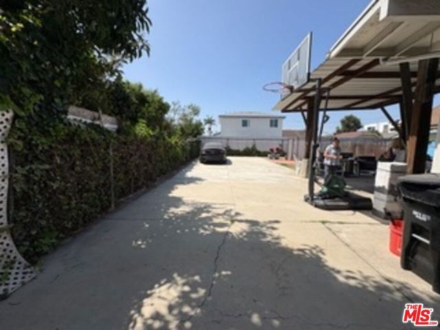 1528 W 36th Street, Los Angeles, CA 90018