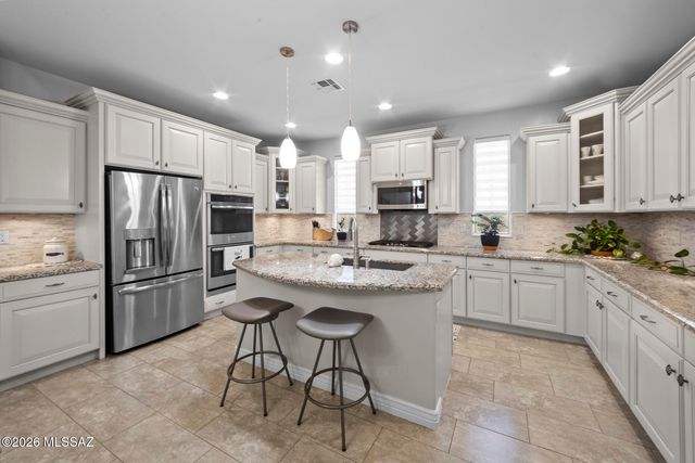 12081 N Golden Mirror Drive, Marana, AZ 85658