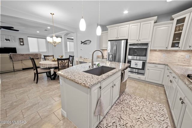 12081 N Golden Mirror Drive, Marana, AZ 85658