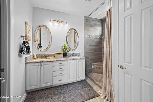 12081 N Golden Mirror Drive, Marana, AZ 85658
