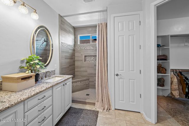 12081 N Golden Mirror Drive, Marana, AZ 85658