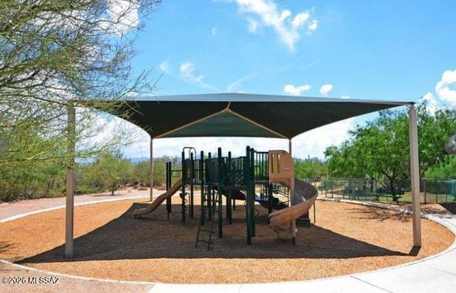 12081 N Golden Mirror Drive, Marana, AZ 85658