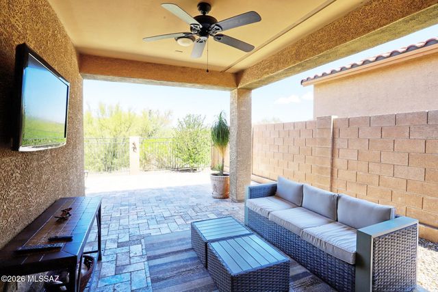 12081 N Golden Mirror Drive, Marana, AZ 85658