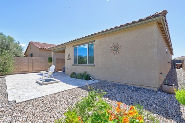 12081 N Golden Mirror Drive, Marana, AZ 85658