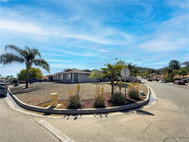 23675 Continental Drive, Canyon Lake, CA 92587