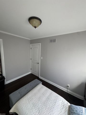 22627 Lake Drive, Saint Clair Shores, MI 48082