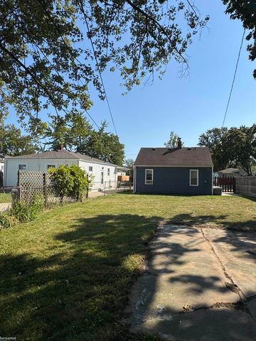 22627 Lake Drive, Saint Clair Shores, MI 48082