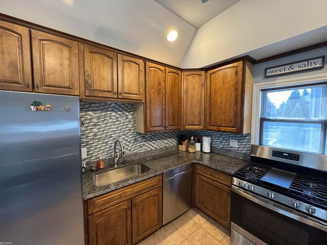 22627 Lake Drive, Saint Clair Shores, MI 48082