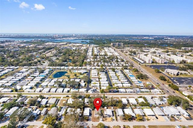 5234 YELLOW PINE STREET N, St Petersburg, FL 33709
