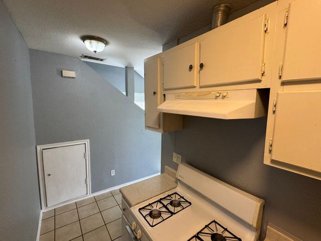 3850 Mt Ranier Street 3850, Dallas, TX 75211