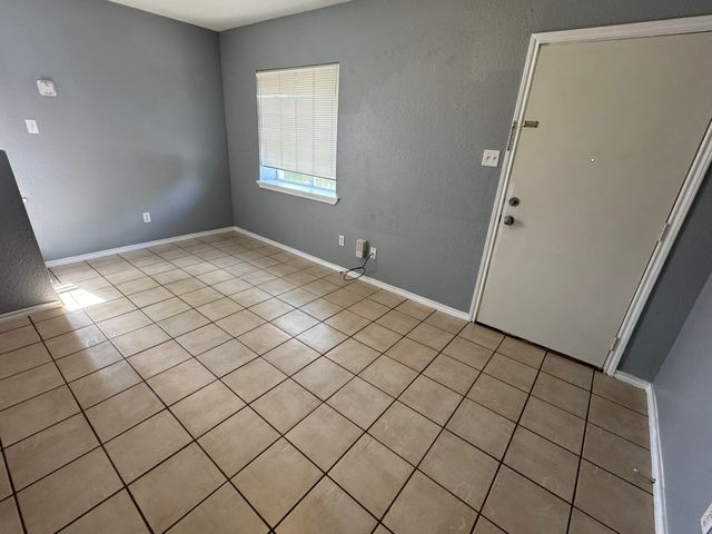 3850 Mt Ranier Street 3850, Dallas, TX 75211
