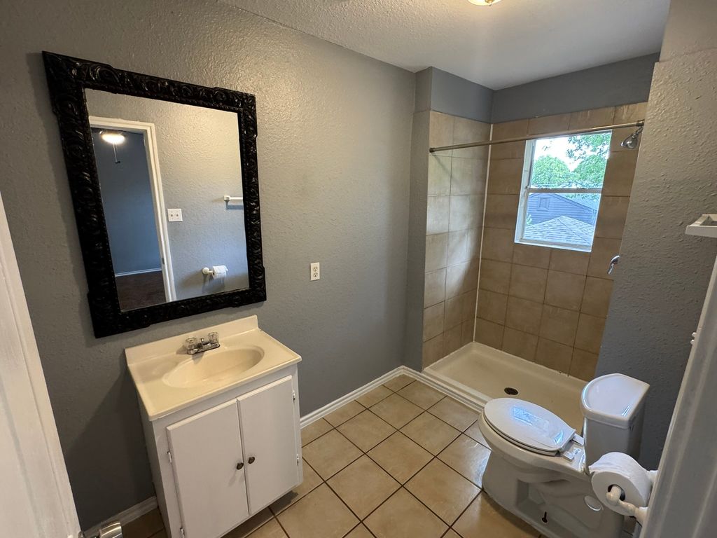 3850 Mt Ranier Street 3850, Dallas, TX 75211