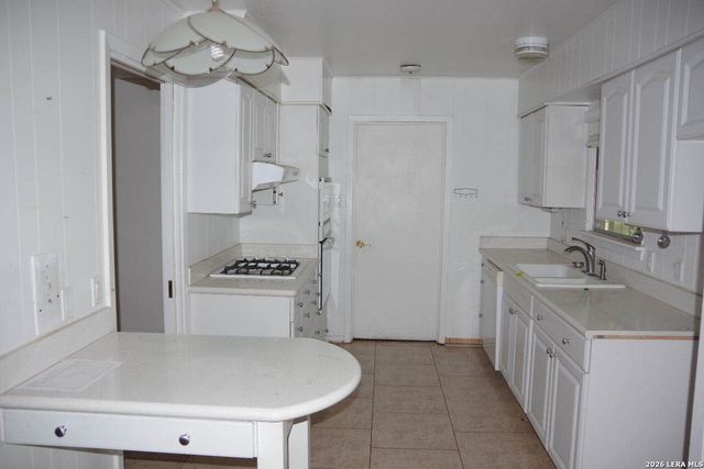 323 Coronet, San Antonio, TX 78216