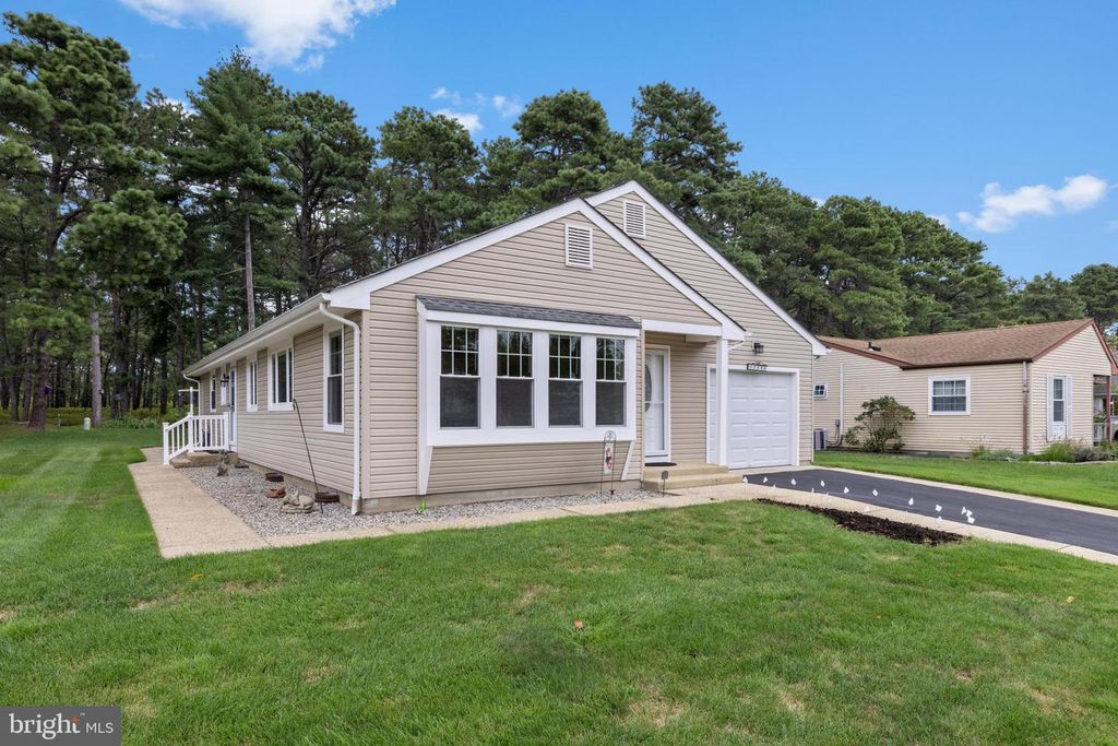 111 SUNSET ROAD, Whiting, NJ 08759