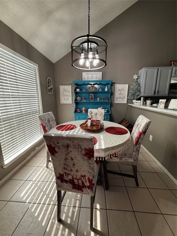 9810 Brookside Drive, La Porte, TX 77571