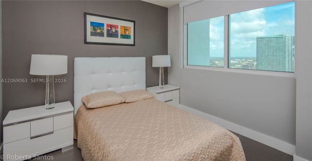 244 Biscayne Blvd 3902, Miami, FL 33132