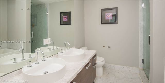 244 Biscayne Blvd 3902, Miami, FL 33132