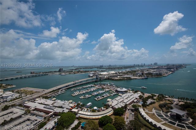 244 Biscayne Blvd 3902, Miami, FL 33132
