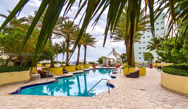 244 Biscayne Blvd 3902, Miami, FL 33132