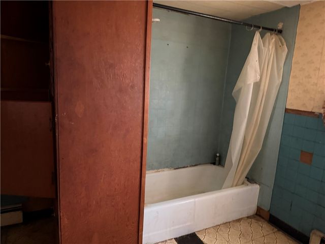 130 Bank St Street, Batavia City, NY 14020